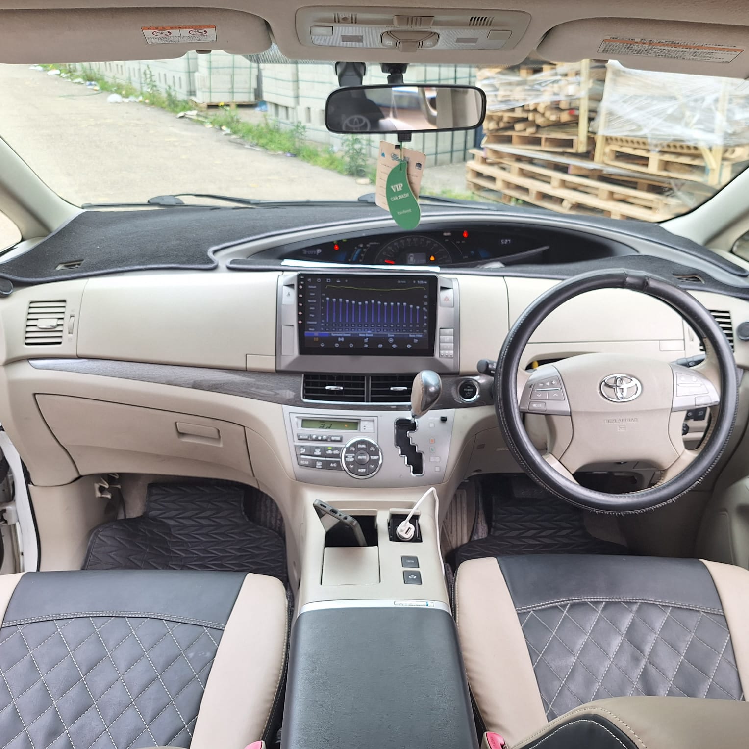 
								Toyota Estima G package full									