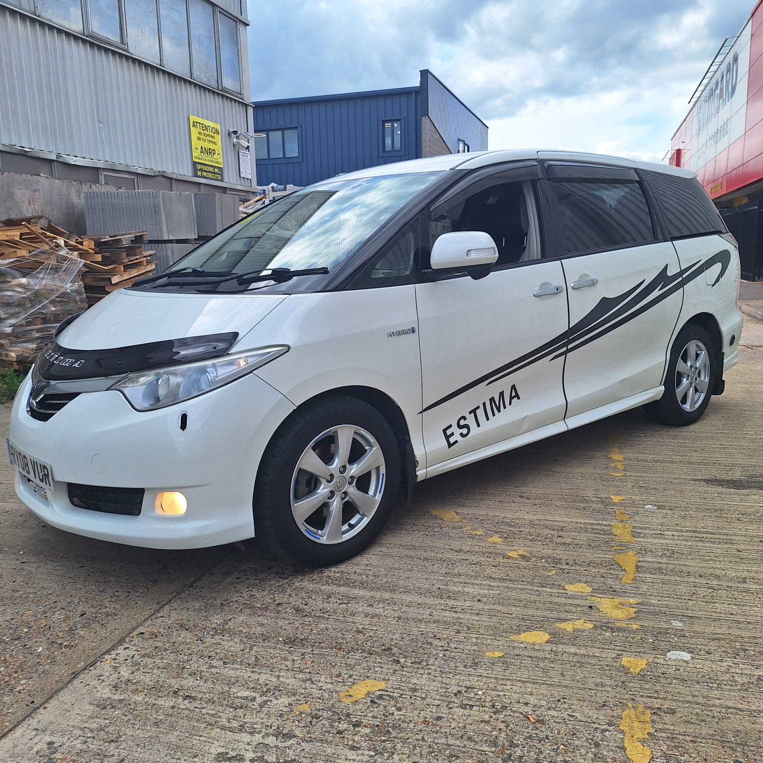 
								Toyota Estima G package full									