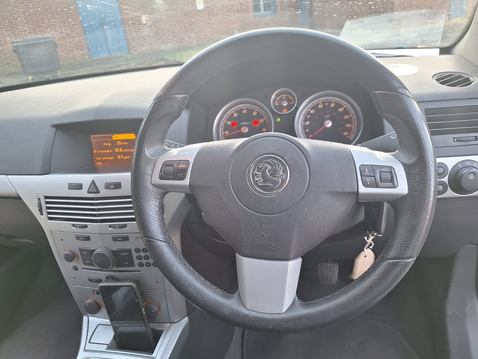 
								Vauxhall Astra full									