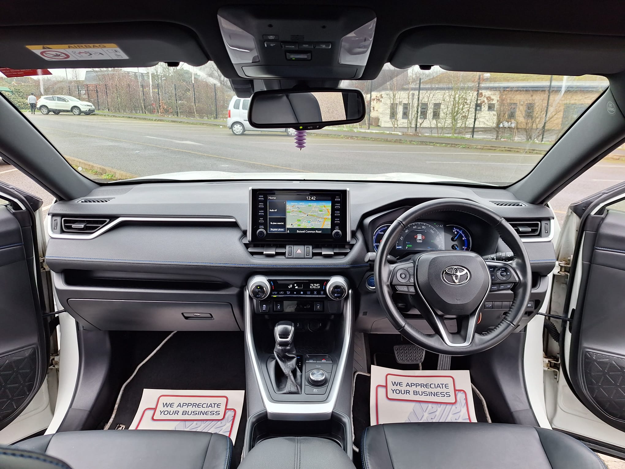 
								Toyota Rav4 Dynamic full									