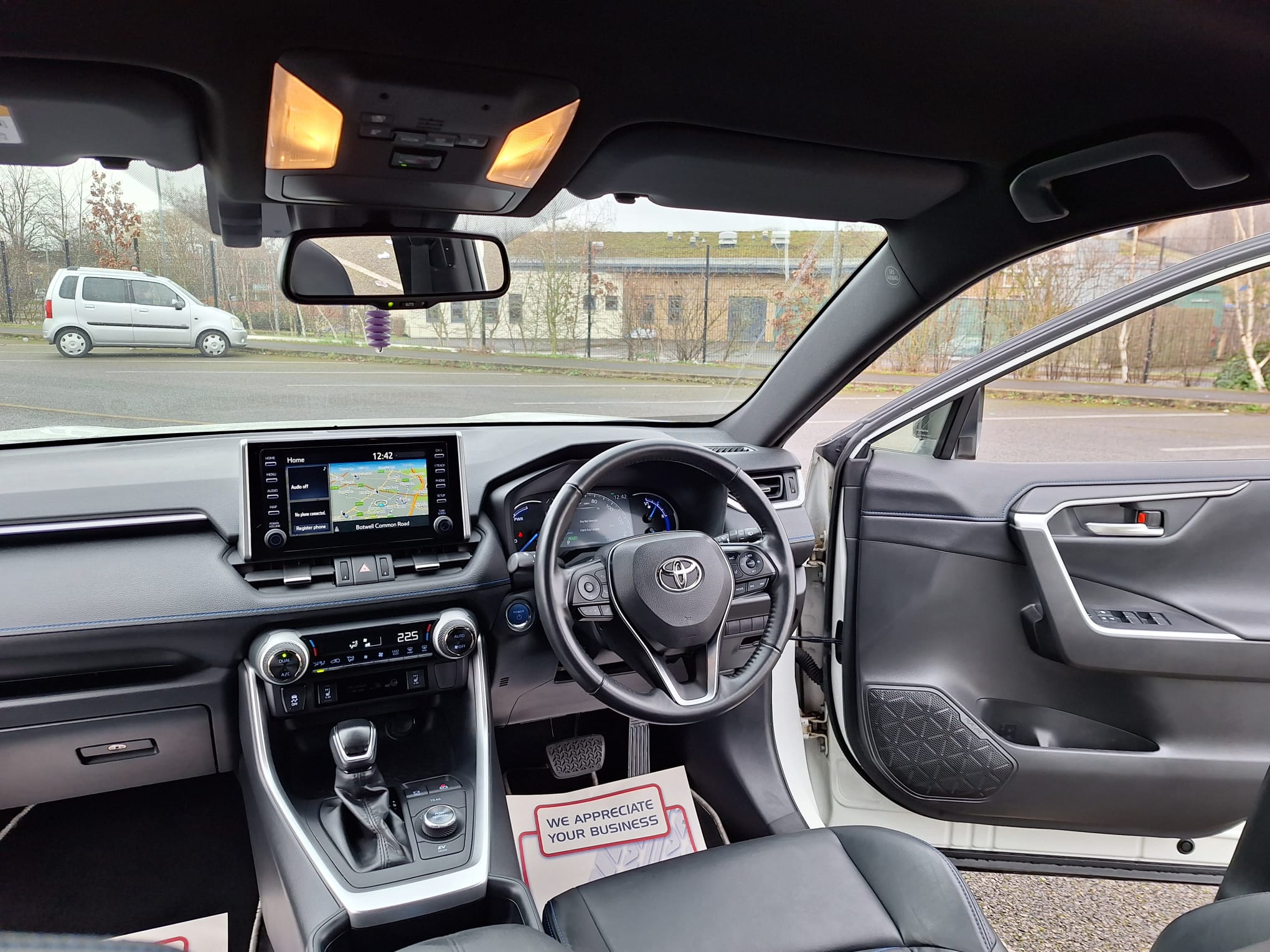 
								Toyota Rav4 Dynamic full									