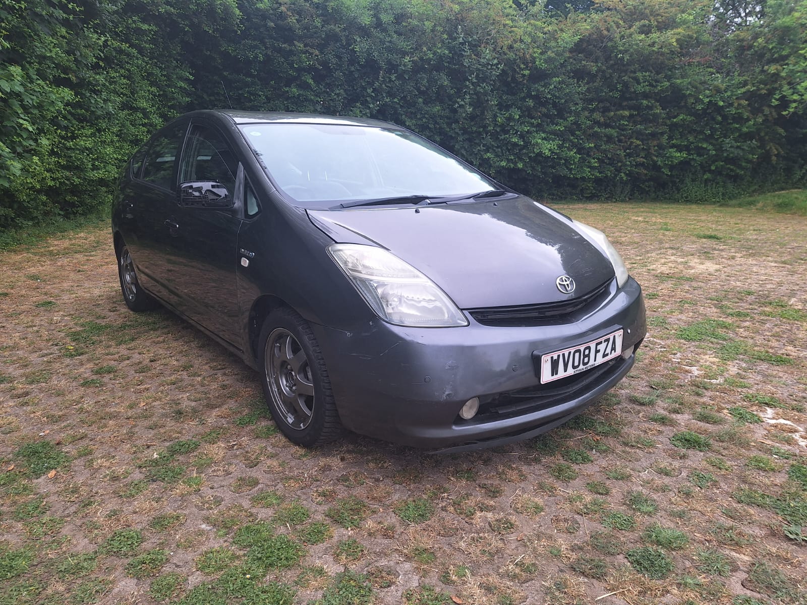 
								Toyota Prius T-Spirit full									