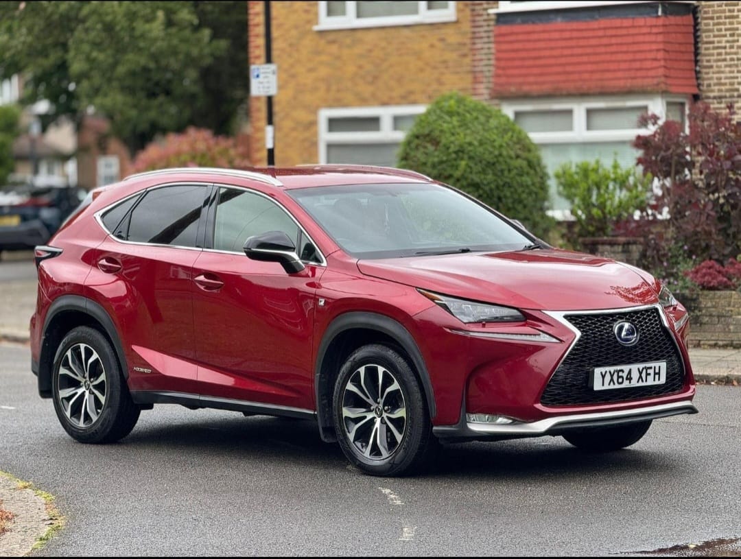 
								Lexus NX300 Luxury full									