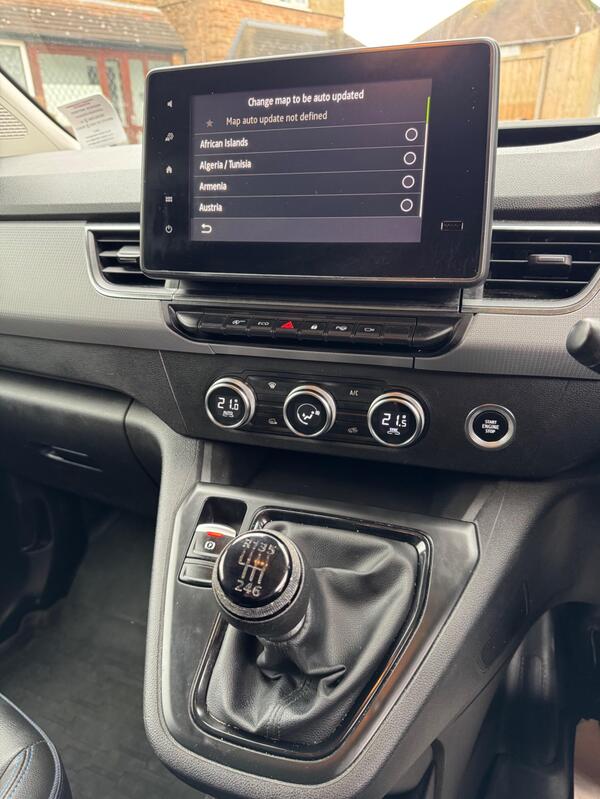 
								Nissan Townstar TCe Tekna full									