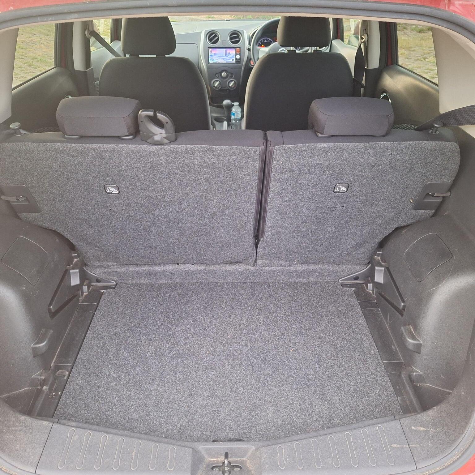 
								Nissan Note Premium full									