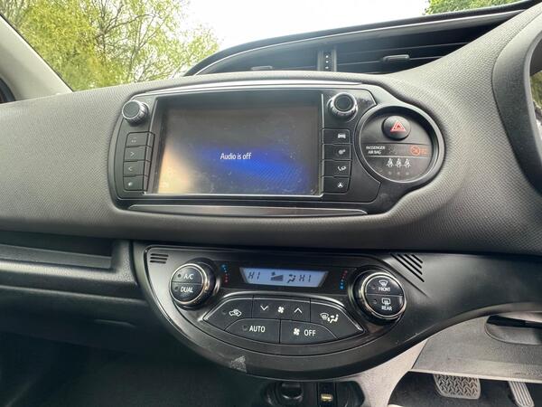 
								Toyota Yaris Icon Hatchback full									