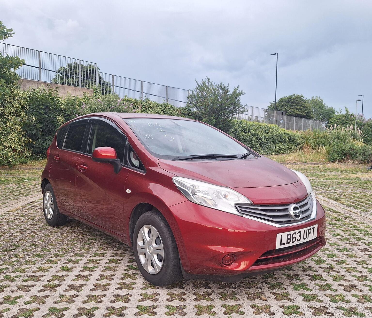 
								Nissan Note Premium full									