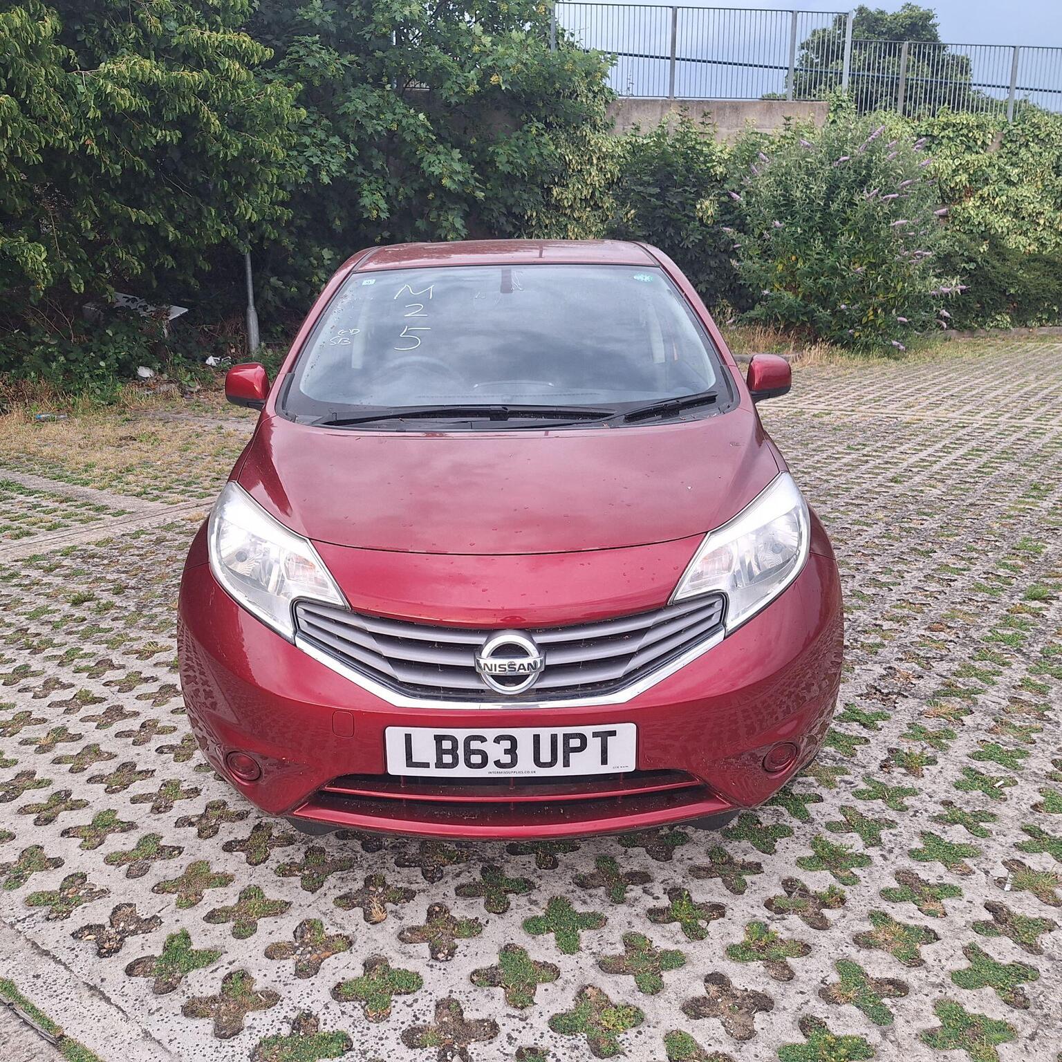 
								Nissan Note Premium full									