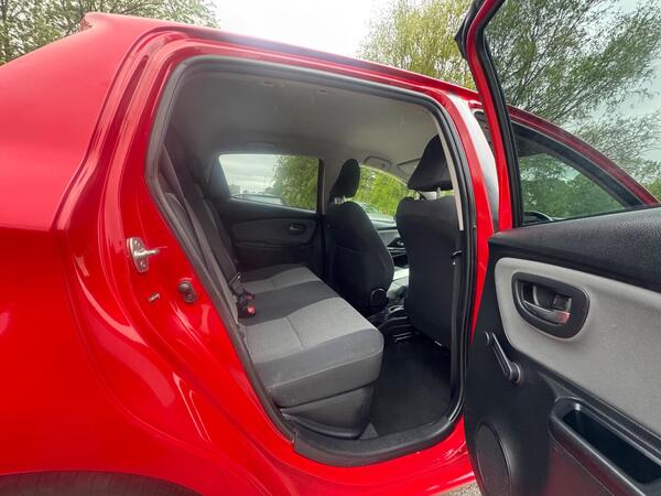 
								Toyota Yaris Icon Hatchback full									