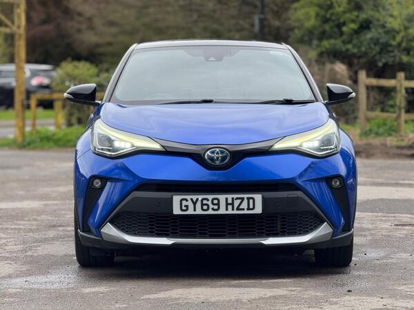 
								Toyota C-HR Dynamic full									