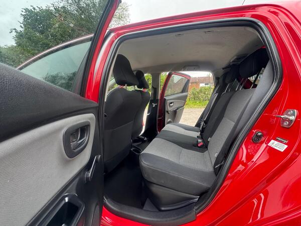 
								Toyota Yaris Icon Hatchback full									