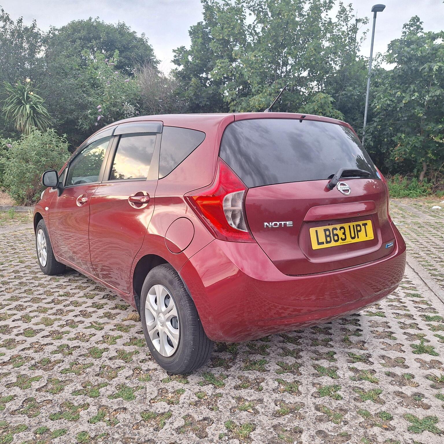 
								Nissan Note Premium full									