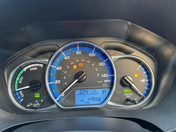 
								Toyota Yaris Icon Hatchback White full									