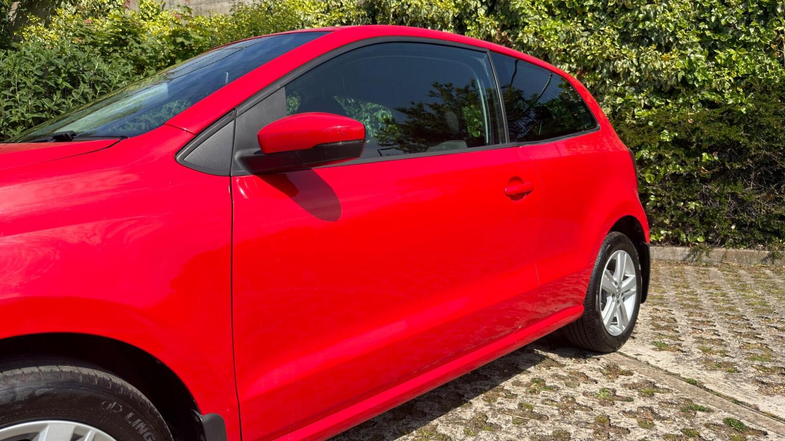 
								VOLKSWAGEN POLO Hatchback 1.0 full									