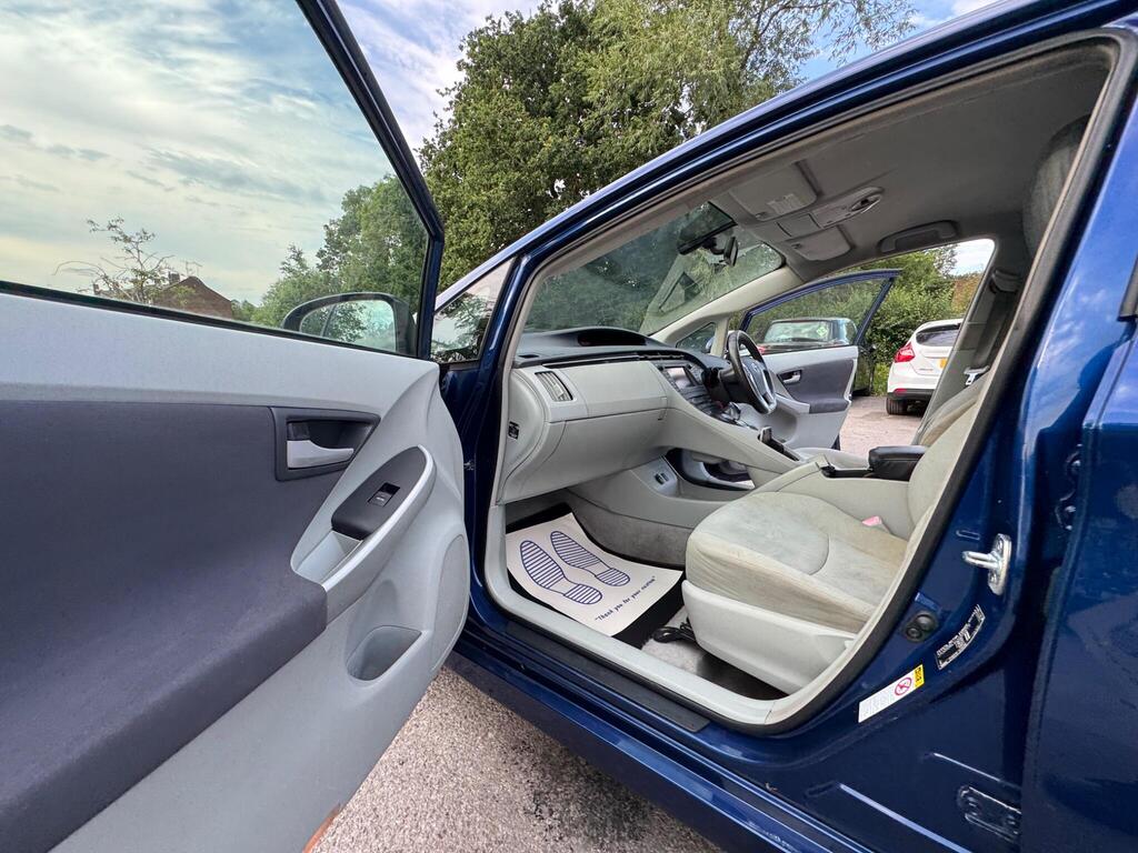 
								Toyota Prius 1.8 VVT-h T Spirit CVT Euro 5 full									