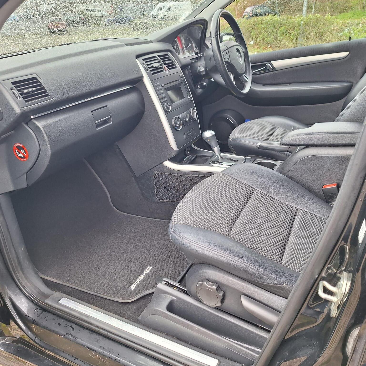 
								Mercedes Benz B Class full									