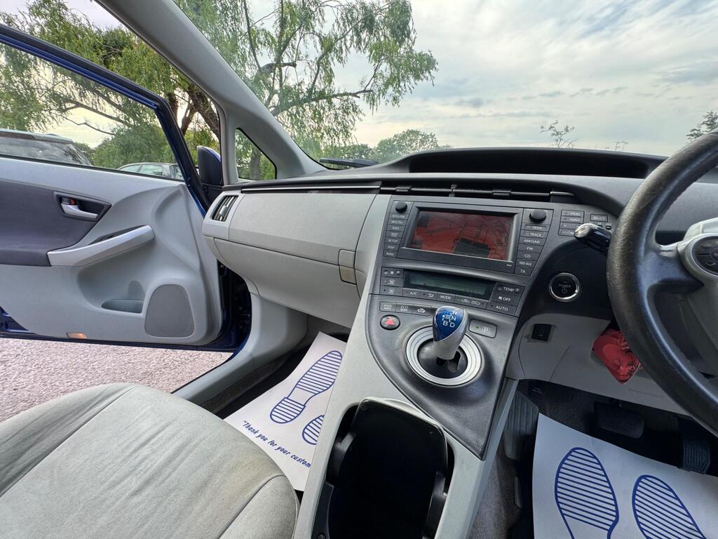 
								Toyota Prius 1.8 VVT-h T Spirit CVT Euro 5 full									