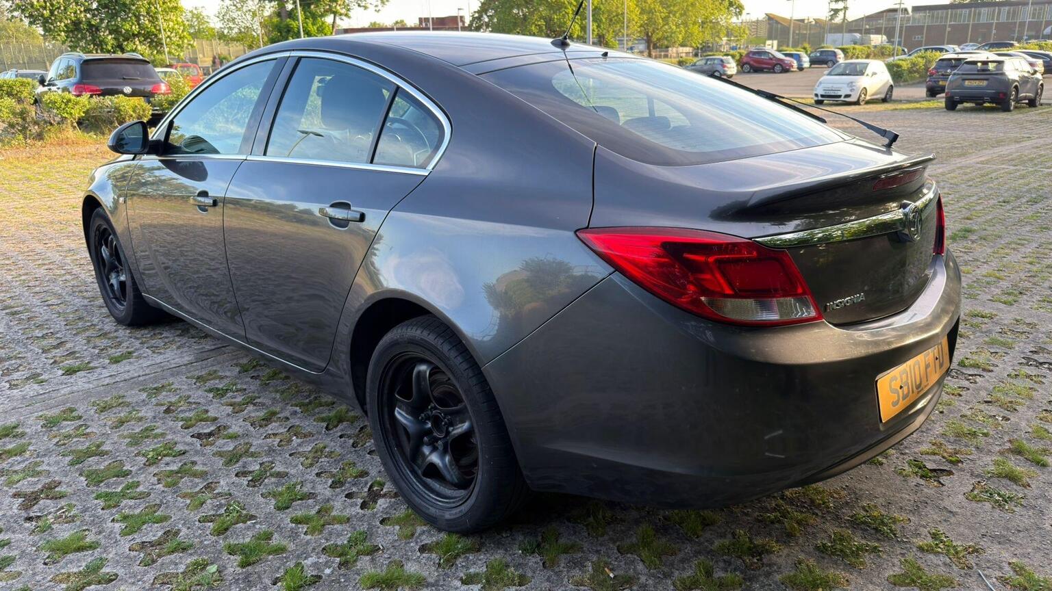 
								VAUXHALL INSIGNIA Hatchback 1.8 full									