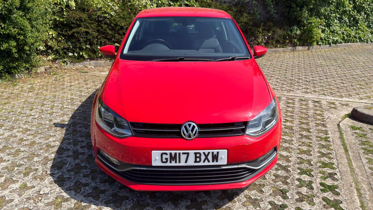 
								VOLKSWAGEN POLO Hatchback 1.0 full									