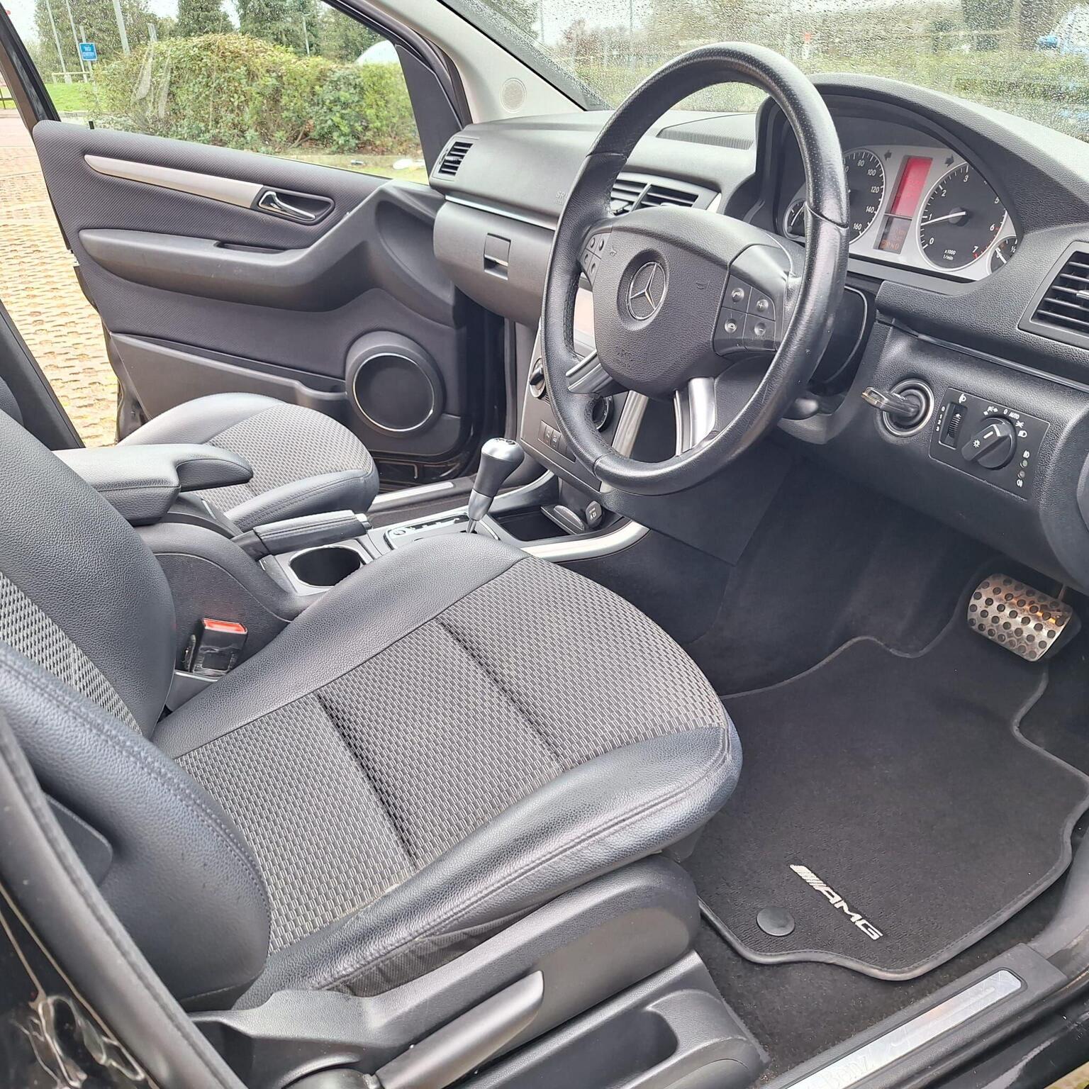 
								Mercedes Benz B Class full									