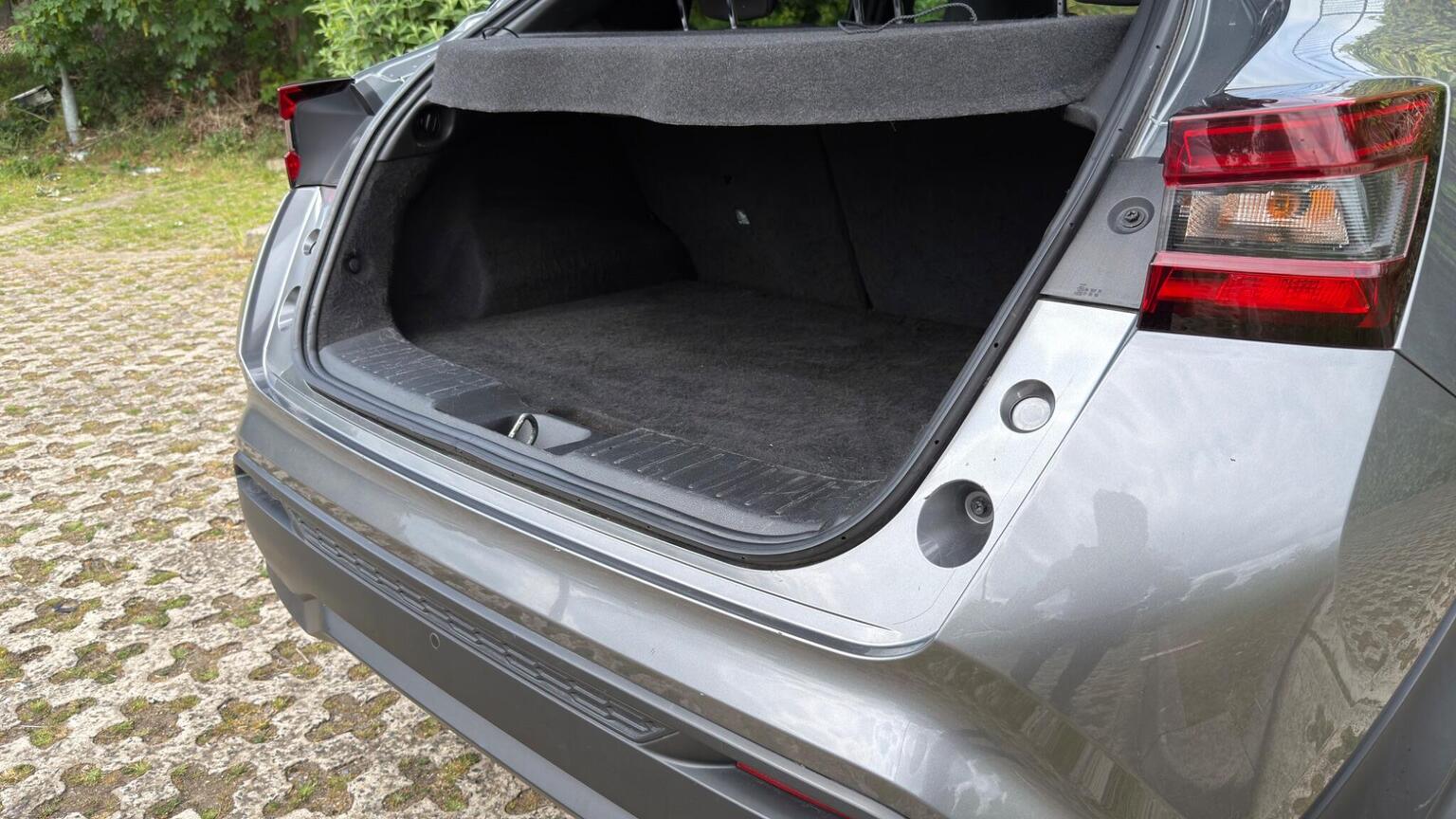 
								Nissan Juke Euro 6 full									