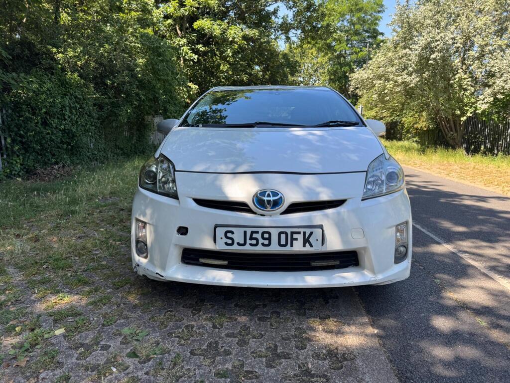 
								Toyota Prius 1.8 VVT-h T4 CVT Euro 5 full									
