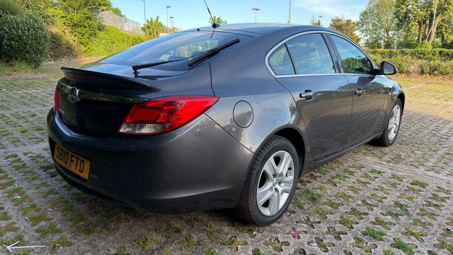 
								VAUXHALL INSIGNIA Hatchback 1.8 full									