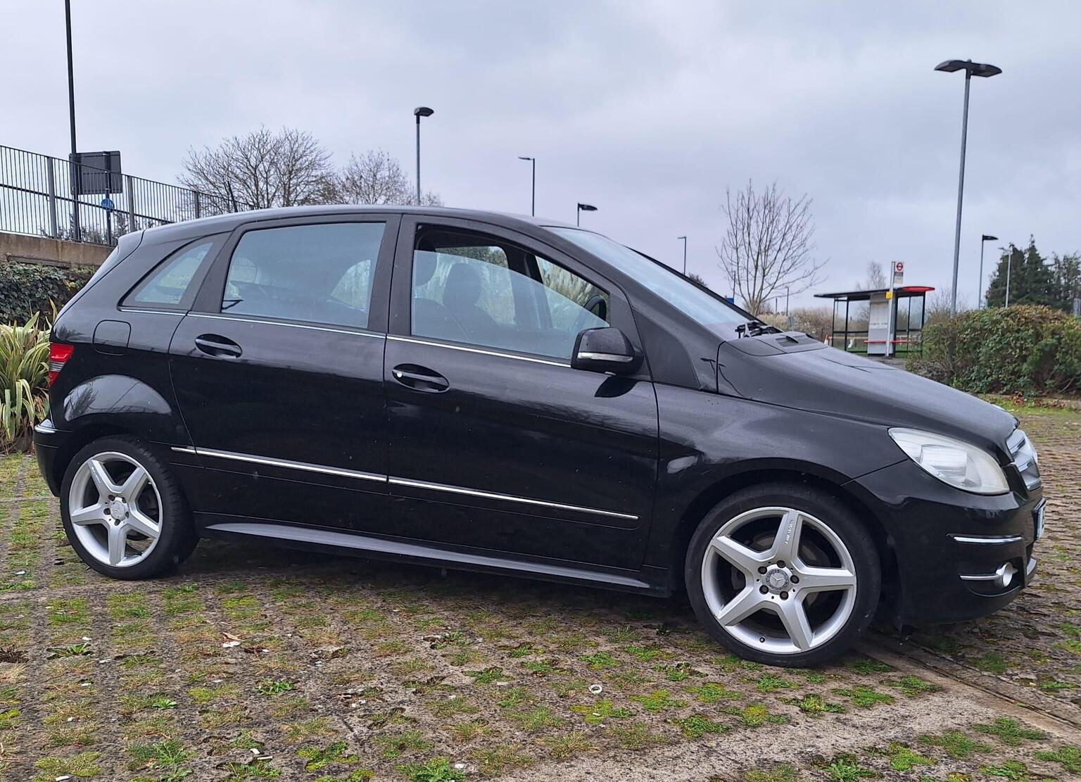 
								Mercedes Benz B Class full									