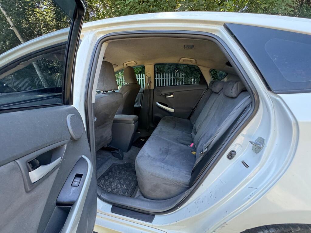 
								Toyota Prius 1.8 VVT-h T4 CVT Euro 5 full									