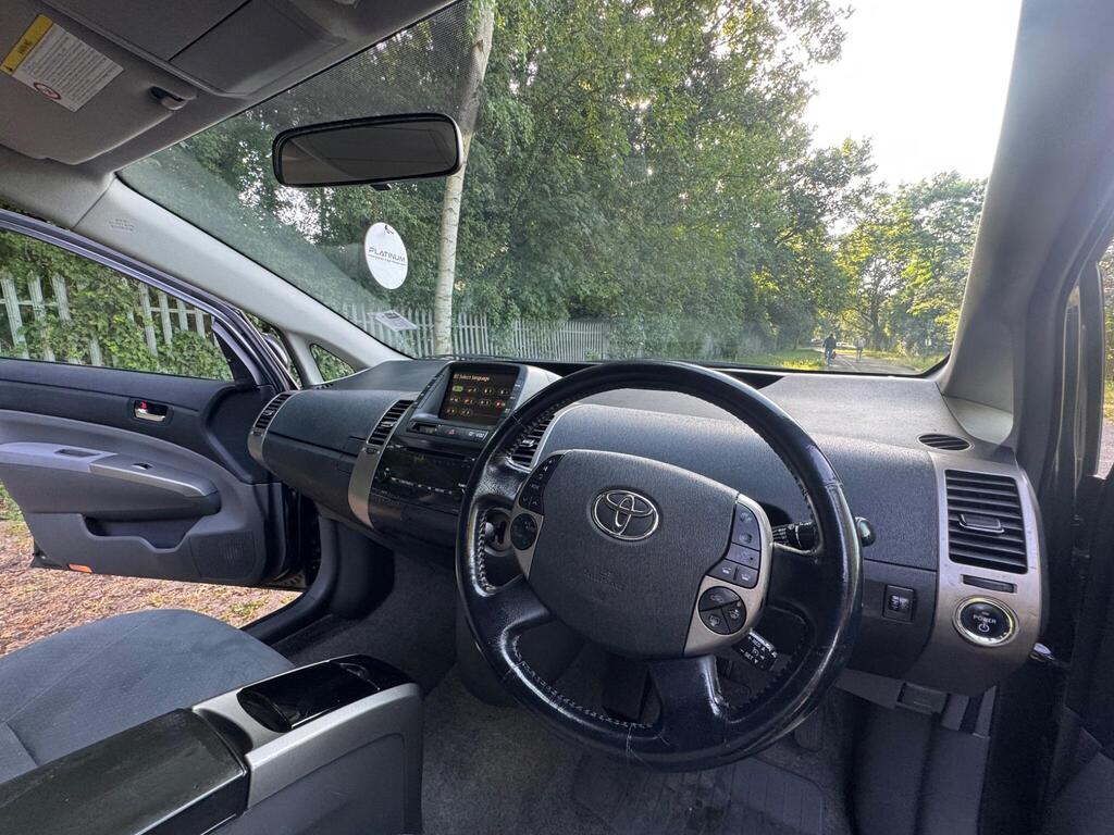 
								Toyota Prius 1.5 T Spirit CVT 5dr full									