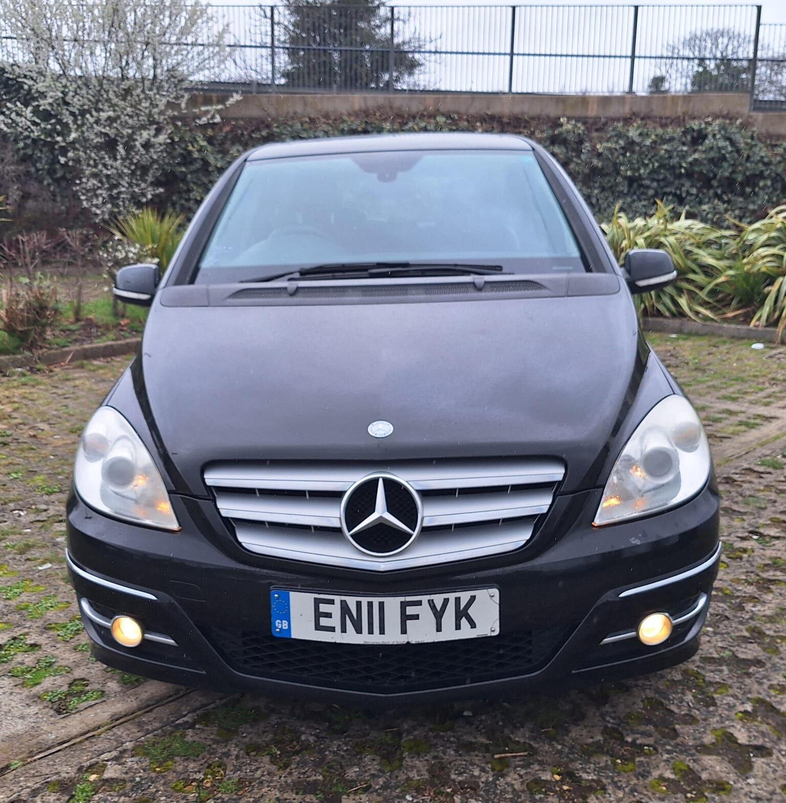 
								Mercedes Benz B Class full									