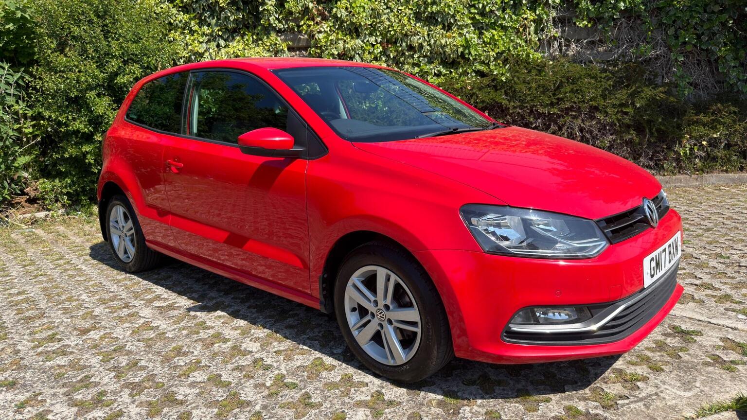 
								VOLKSWAGEN POLO Hatchback 1.0 full									