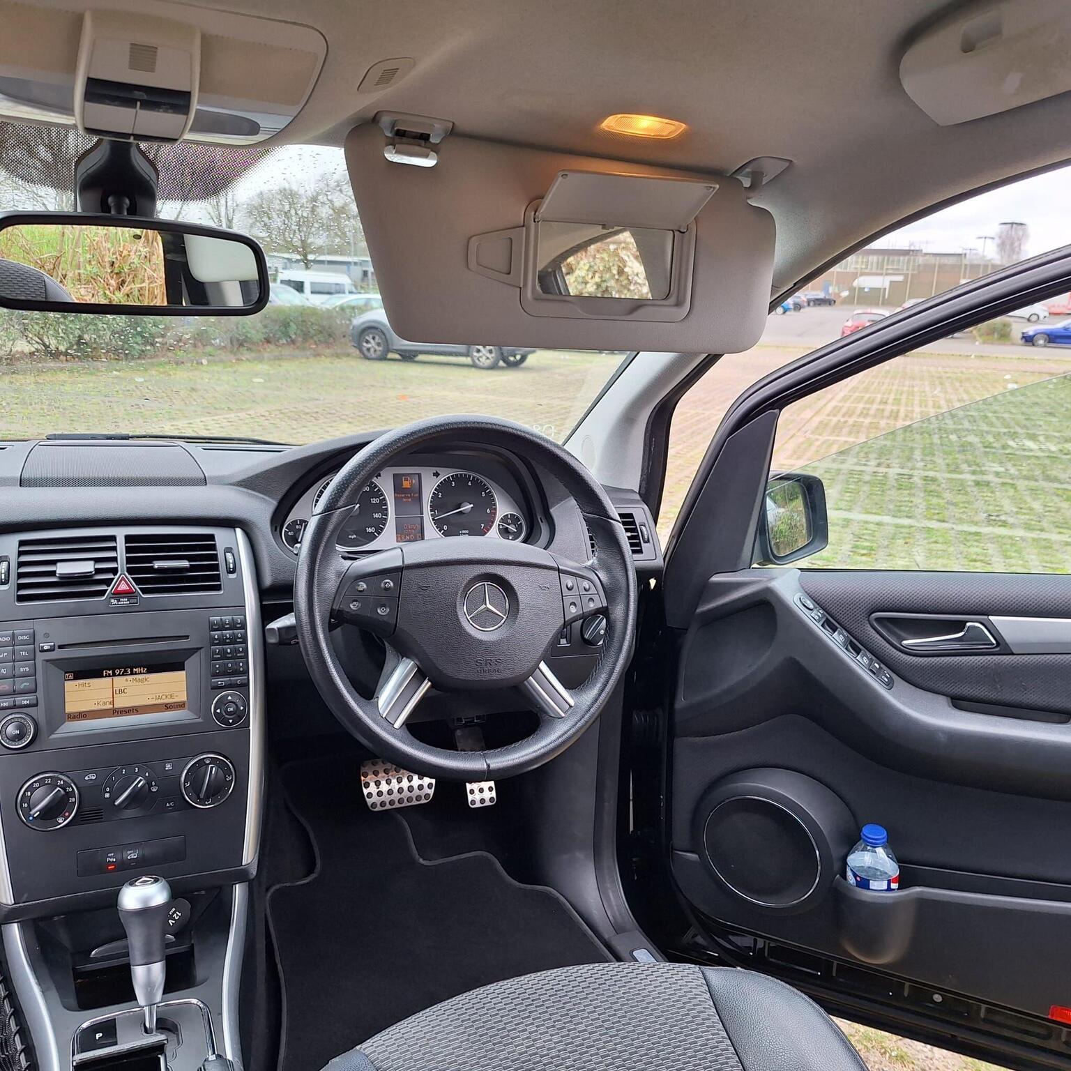 
								Mercedes Benz B Class full									